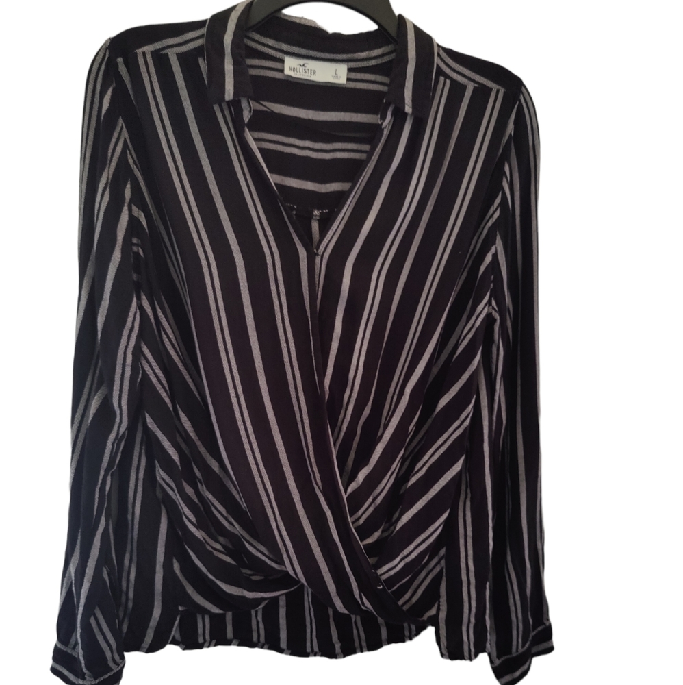 Hollister Black and Gray Twist Hem Women's Top Size L
